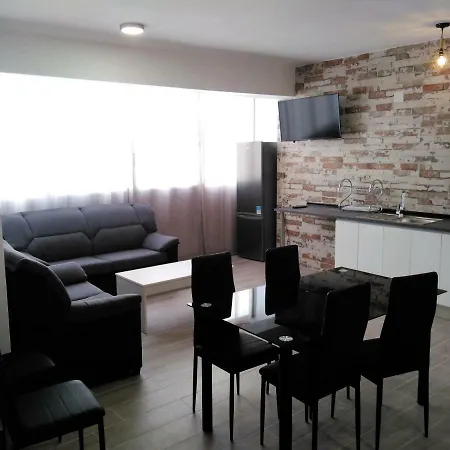Apartamento Gerona 33 Апартаменты *